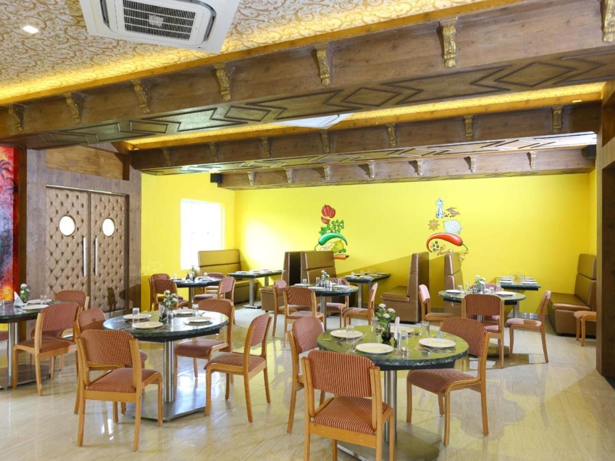 Cinemascope An Apart Hotel Chennai Exterior foto