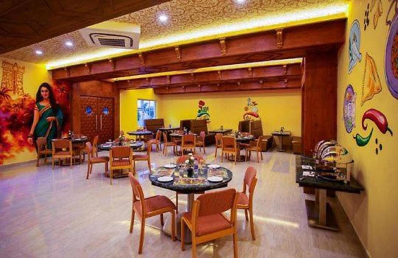 Cinemascope An Apart Hotel Chennai Exterior foto